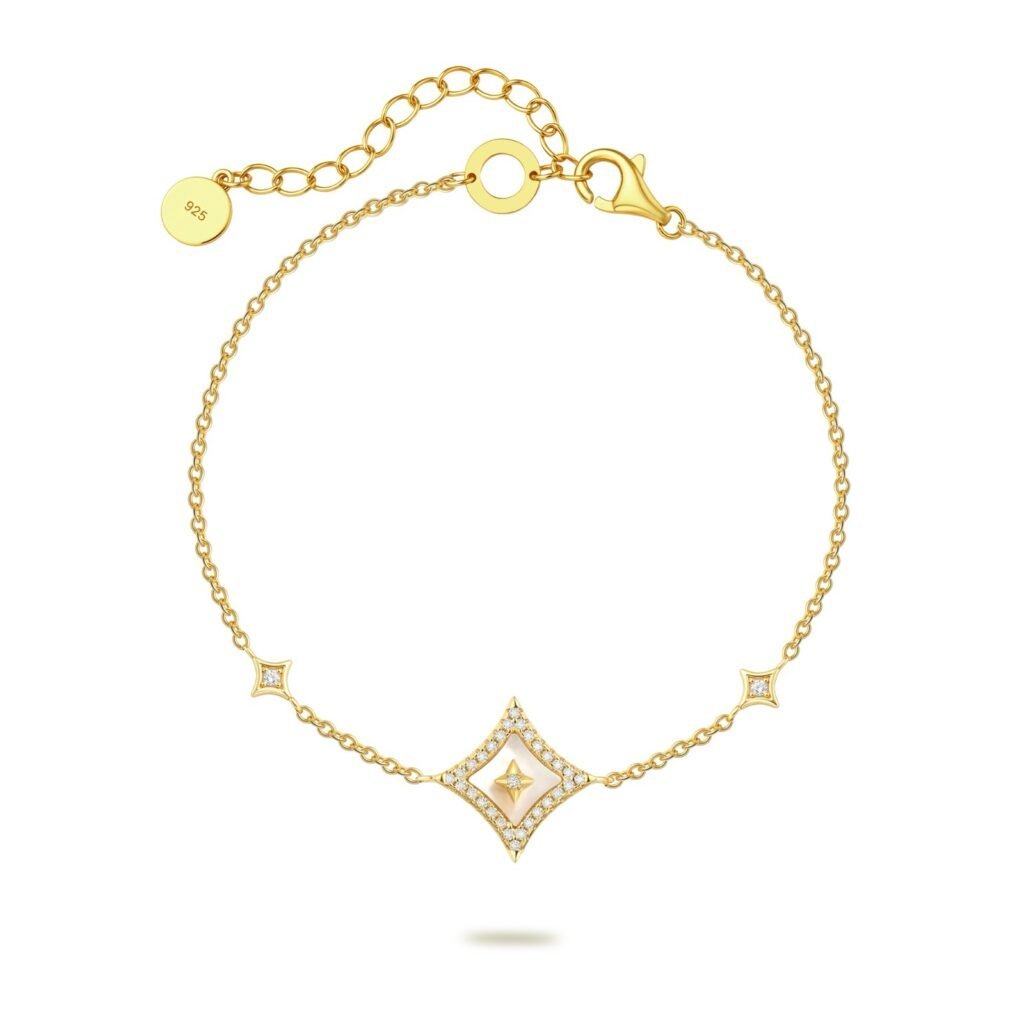Elegant gold necklace with diamond accents, featuring a geometric star-shaped pendant, perfect for luxury jewelry lovers and special occasions.